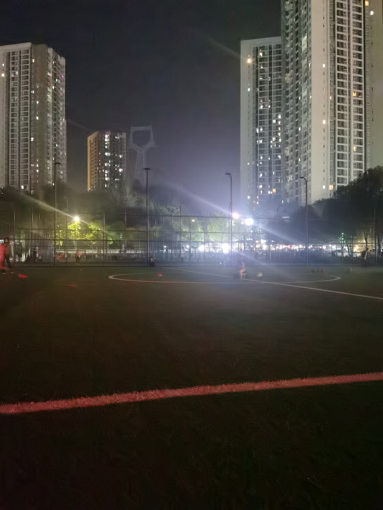 晚间灯光跑比赛，点亮城市的运动星空的简单介绍