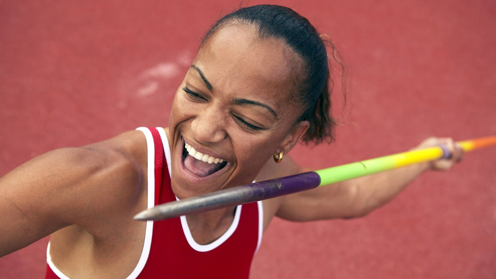 哥伦比亚骑手玛丽亚·阿庞特在2024年巴黎奥运会盛装舞步比赛中以“Lord of the Dance”马匹获得第30名，表现稳定。